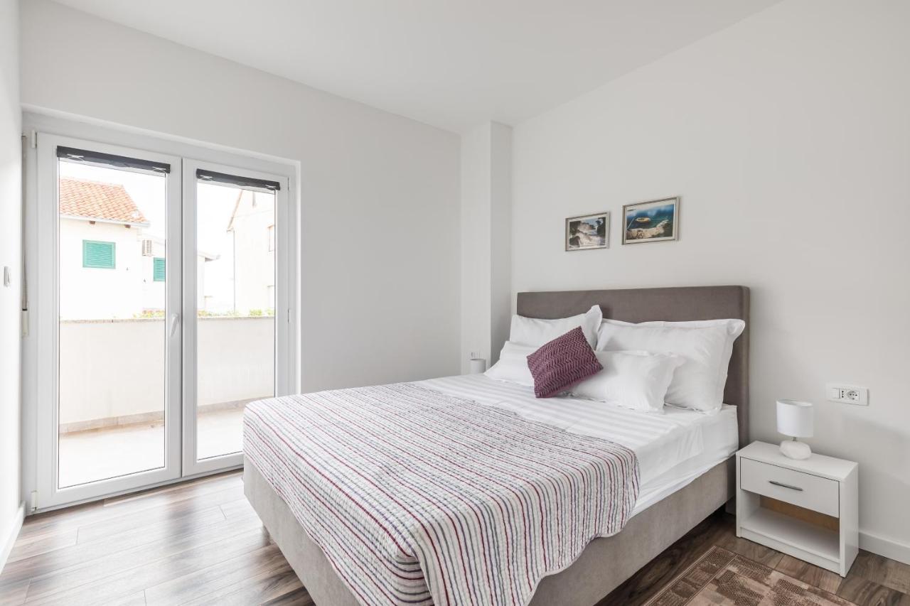 Apartments Villa Salona Sky מראה חיצוני תמונה